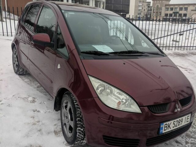 Красный Мицубиси Кольт, объемом двигателя 1.3 л и пробегом 143 тыс. км за 4100 $, фото 1 на Automoto.ua