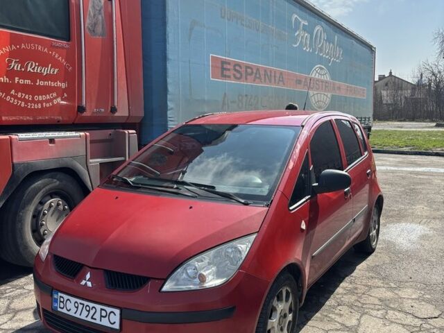 Красный Мицубиси Кольт, объемом двигателя 1.3 л и пробегом 201 тыс. км за 3100 $, фото 1 на Automoto.ua