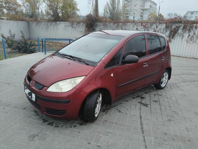 Красный Мицубиси Кольт, объемом двигателя 1.3 л и пробегом 170 тыс. км за 3600 $, фото 1 на Automoto.ua