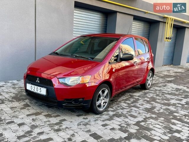 Красный Мицубиси Кольт, объемом двигателя 1.33 л и пробегом 187 тыс. км за 4850 $, фото 1 на Automoto.ua