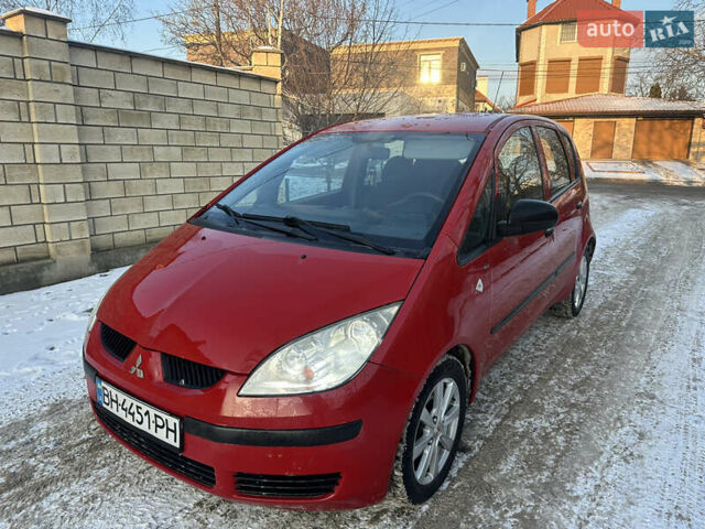 Красный Мицубиси Кольт, объемом двигателя 1.33 л и пробегом 208 тыс. км за 3999 $, фото 1 на Automoto.ua