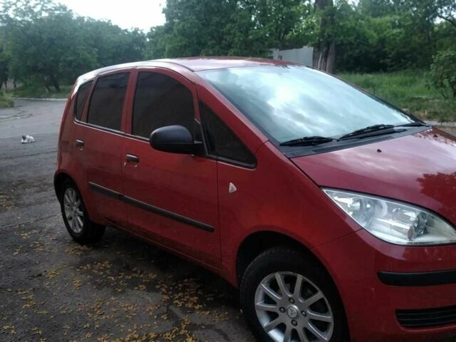 Червоний Міцубісі Кольт, об'ємом двигуна 1.3 л та пробігом 150 тис. км за 4300 $, фото 1 на Automoto.ua