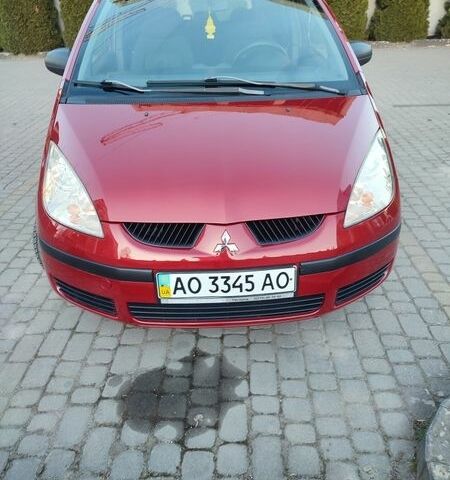 Красный Мицубиси Кольт, объемом двигателя 1.3 л и пробегом 183 тыс. км за 4700 $, фото 1 на Automoto.ua