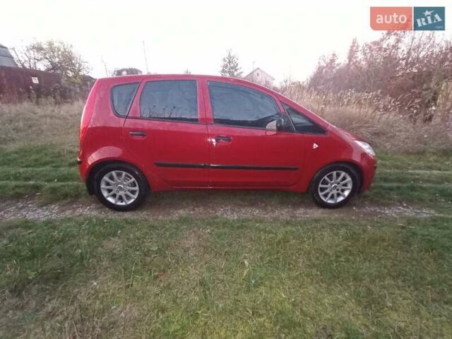 Червоний Міцубісі Кольт, об'ємом двигуна 1.36 л та пробігом 150 тис. км за 5200 $, фото 1 на Automoto.ua