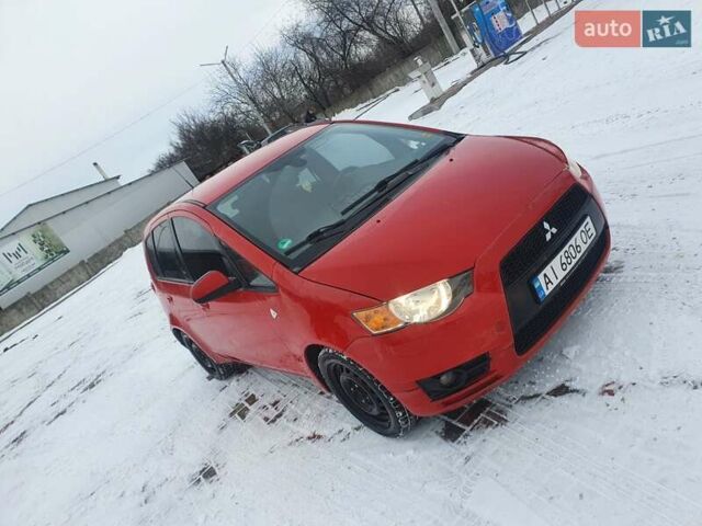 Червоний Міцубісі Кольт, об'ємом двигуна 1.3 л та пробігом 225 тис. км за 3150 $, фото 1 на Automoto.ua