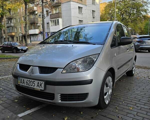 Міцубісі Кольт 2004 у Кам'янське (Дніпродзержинськ) на Automoto.ua Сірий Міцубісі Кольт, об'ємом двигуна 1.3 л та пробігом 170 тис. км за 4400 $, фото 1 на Automoto.ua