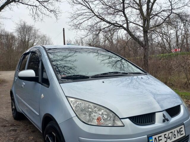 Серый Мицубиси Кольт, объемом двигателя 1.5 л и пробегом 179 тыс. км за 4700 $, фото 1 на Automoto.ua