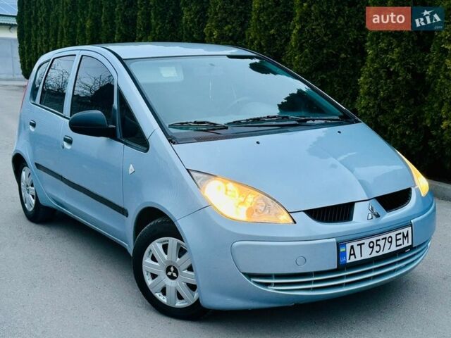 Серый Мицубиси Кольт, объемом двигателя 1.3 л и пробегом 206 тыс. км за 2950 $, фото 1 на Automoto.ua