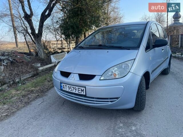 Серый Мицубиси Кольт, объемом двигателя 1.3 л и пробегом 205 тыс. км за 2699 $, фото 1 на Automoto.ua