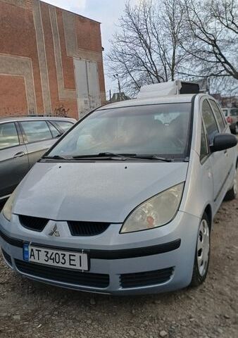 Серый Мицубиси Кольт, объемом двигателя 1.49 л и пробегом 190 тыс. км за 3800 $, фото 1 на Automoto.ua