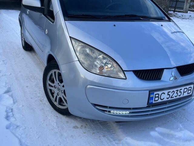 Серый Мицубиси Кольт, объемом двигателя 1.3 л и пробегом 251 тыс. км за 3850 $, фото 1 на Automoto.ua