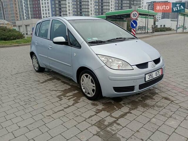 Серый Мицубиси Кольт, объемом двигателя 1.5 л и пробегом 240 тыс. км за 4200 $, фото 1 на Automoto.ua