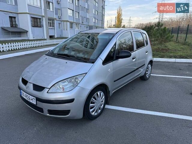 Серый Мицубиси Кольт, объемом двигателя 1.33 л и пробегом 143 тыс. км за 4500 $, фото 1 на Automoto.ua