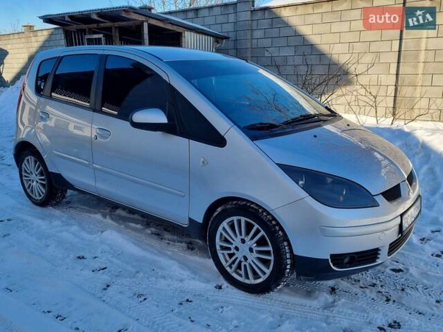 Серый Мицубиси Кольт, объемом двигателя 1.33 л и пробегом 260 тыс. км за 3900 $, фото 1 на Automoto.ua