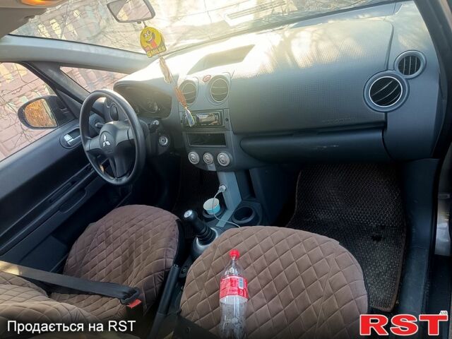 Сірий Міцубісі Кольт, об'ємом двигуна 1.3 л та пробігом 147 тис. км за 3850 $, фото 1 на Automoto.ua