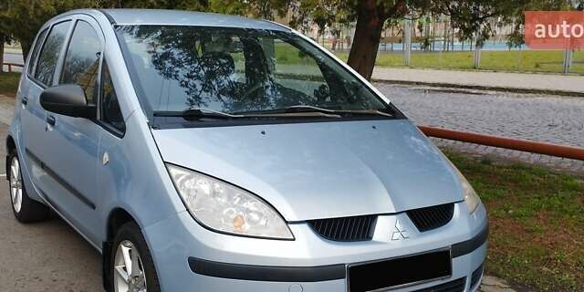 Серый Мицубиси Кольт, объемом двигателя 1.33 л и пробегом 166 тыс. км за 4500 $, фото 1 на Automoto.ua