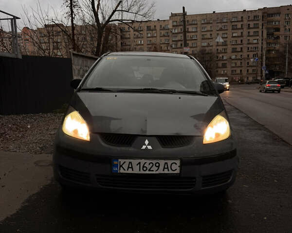 Сірий Міцубісі Кольт, об'ємом двигуна 1.3 л та пробігом 261 тис. км за 3500 $, фото 1 на Automoto.ua