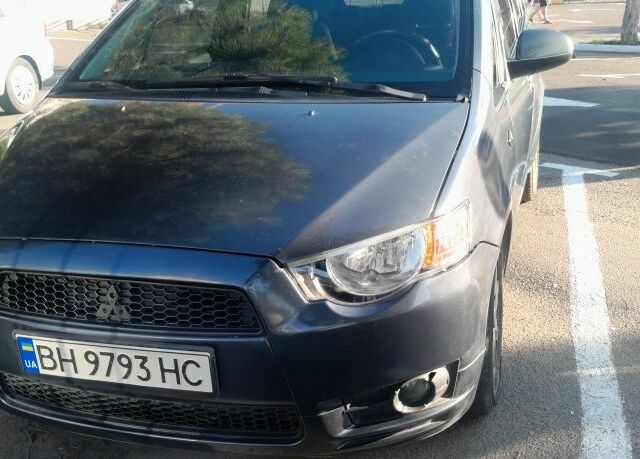 Серый Мицубиси Кольт, объемом двигателя 1.3 л и пробегом 110 тыс. км за 4200 $, фото 1 на Automoto.ua