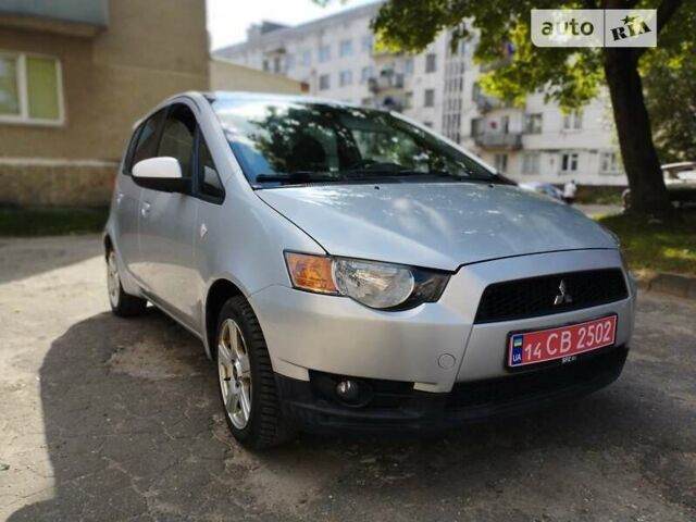 Серый Мицубиси Кольт, объемом двигателя 1.3 л и пробегом 160 тыс. км за 5500 $, фото 1 на Automoto.ua