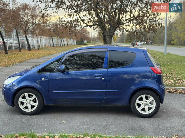 Мицубиси Кольт 2008 в Киеве на Automoto.ua Синий Мицубиси Кольт, объемом двигателя 1.33 л и пробегом 266 тыс. км за 2750 $, фото 1 на Automoto.ua