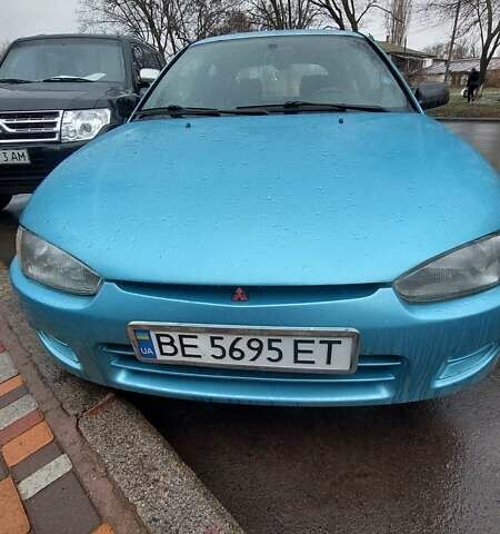 Зеленый Мицубиси Кольт, объемом двигателя 1.3 л и пробегом 267 тыс. км за 2450 $, фото 1 на Automoto.ua