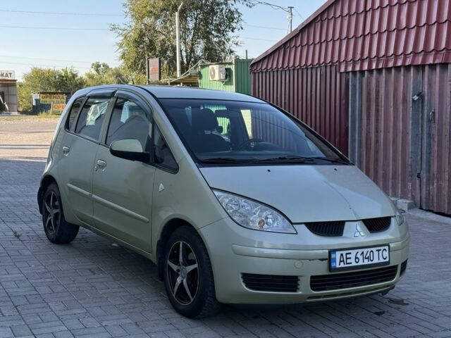 Зеленый Мицубиси Кольт, объемом двигателя 1.3 л и пробегом 290 тыс. км за 3510 $, фото 1 на Automoto.ua