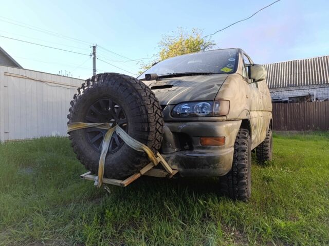 Мицубиси Делика, объемом двигателя 2.5 л и пробегом 999 тыс. км за 3780 $, фото 1 на Automoto.ua