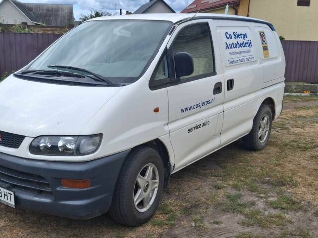 Білий Міцубісі Інша, об'ємом двигуна 2.5 л та пробігом 196 тис. км за 2800 $, фото 1 на Automoto.ua