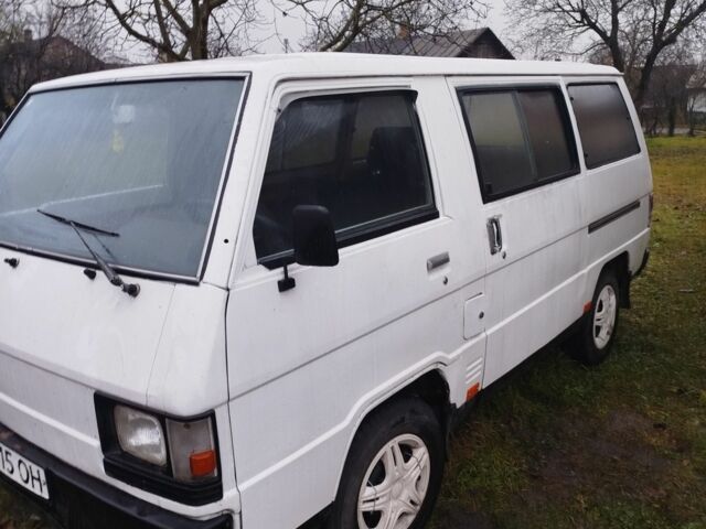 Белый Мицубиси Другая, объемом двигателя 0 л и пробегом 285 тыс. км за 650 $, фото 1 на Automoto.ua