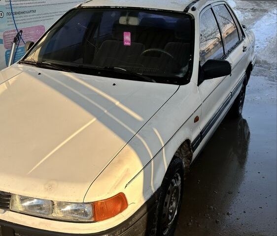 Белый Мицубиси Галант, объемом двигателя 1.8 л и пробегом 483 тыс. км за 1350 $, фото 1 на Automoto.ua