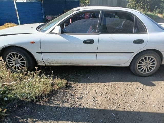 Білий Міцубісі Галант, об'ємом двигуна 2 л та пробігом 3 тис. км за 603 $, фото 1 на Automoto.ua