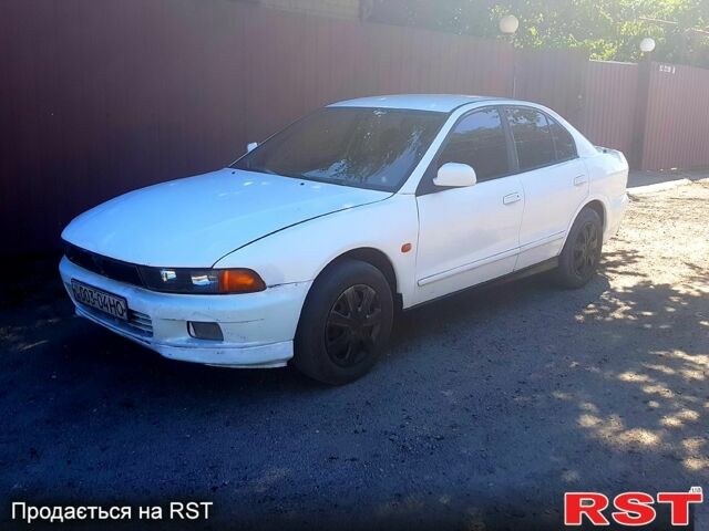 Белый Мицубиси Галант, объемом двигателя 2 л и пробегом 200 тыс. км за 1750 $, фото 1 на Automoto.ua