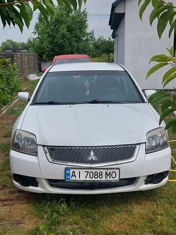 Белый Мицубиси Галант, объемом двигателя 2.38 л и пробегом 250 тыс. км за 4500 $, фото 1 на Automoto.ua