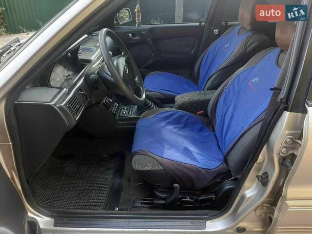 Бежевый Мицубиси Галант, объемом двигателя 1.76 л и пробегом 650 тыс. км за 2200 $, фото 1 на Automoto.ua