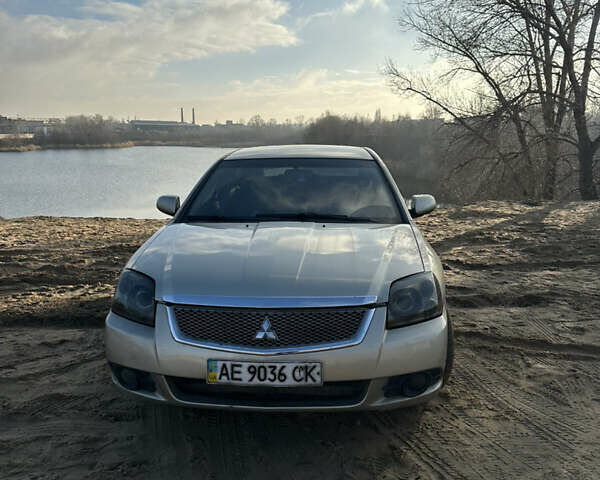 Бежевый Мицубиси Галант, объемом двигателя 2.38 л и пробегом 240 тыс. км за 5500 $, фото 1 на Automoto.ua