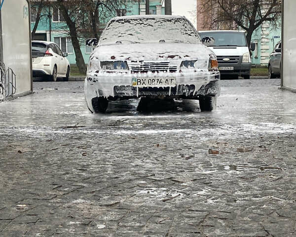 Красный Мицубиси Галант, объемом двигателя 1.8 л и пробегом 190 тыс. км за 1750 $, фото 1 на Automoto.ua