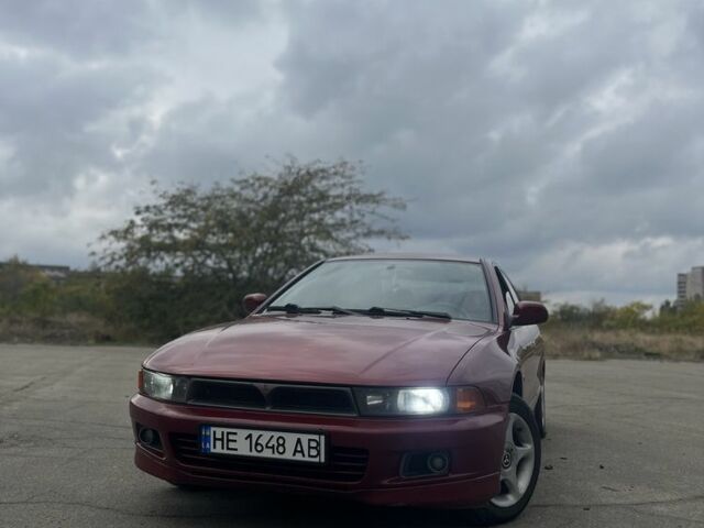 Красный Мицубиси Галант, объемом двигателя 2 л и пробегом 200 тыс. км за 2999 $, фото 1 на Automoto.ua