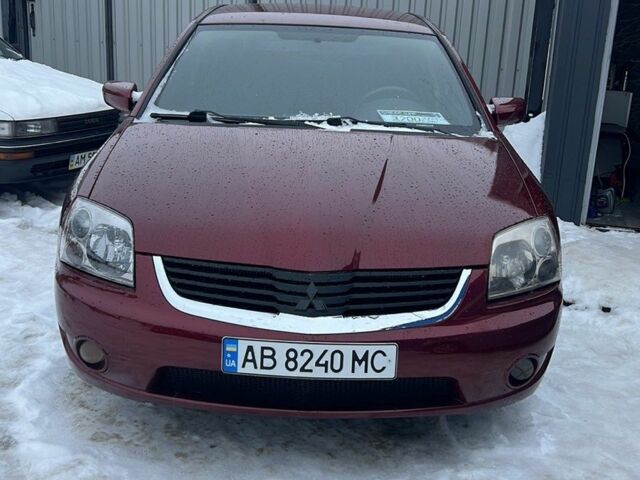 Красный Мицубиси Галант, объемом двигателя 2.4 л и пробегом 270 тыс. км за 4000 $, фото 1 на Automoto.ua
