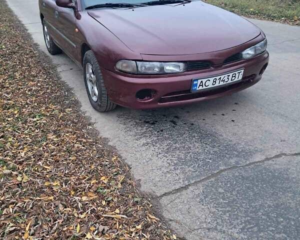 Красный Мицубиси Галант, объемом двигателя 2 л и пробегом 270 тыс. км за 2000 $, фото 1 на Automoto.ua