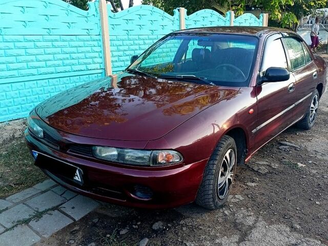 Мицубиси Галант, объемом двигателя 1.8 л и пробегом 300 тыс. км за 1300 $, фото 1 на Automoto.ua