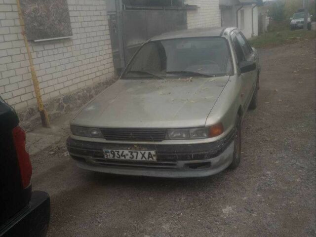 Серый Мицубиси Галант, объемом двигателя 1.8 л и пробегом 260 тыс. км за 1080 $, фото 1 на Automoto.ua