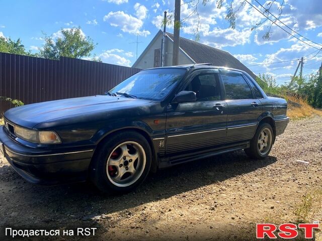 Серый Мицубиси Галант, объемом двигателя 2 л и пробегом 250 тыс. км за 1499 $, фото 1 на Automoto.ua