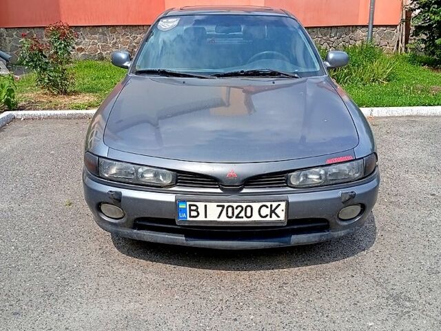 Сірий Міцубісі Галант, об'ємом двигуна 2 л та пробігом 320 тис. км за 1500 $, фото 1 на Automoto.ua