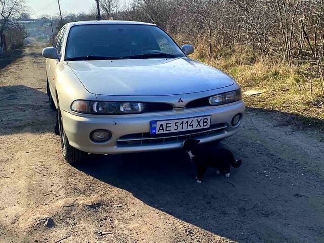 Сірий Міцубісі Галант, об'ємом двигуна 1.8 л та пробігом 220 тис. км за 3000 $, фото 1 на Automoto.ua