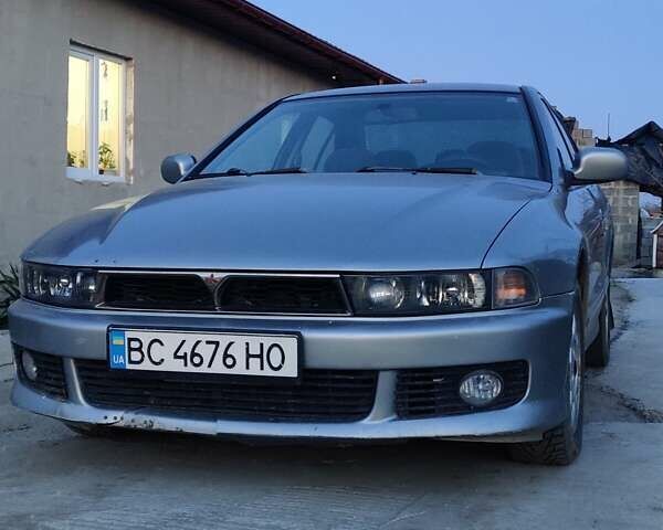 Серый Мицубиси Галант, объемом двигателя 2 л и пробегом 200 тыс. км за 2000 $, фото 1 на Automoto.ua