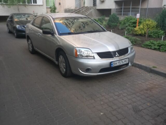 Серый Мицубиси Галант, объемом двигателя 2.4 л и пробегом 106 тыс. км за 3980 $, фото 1 на Automoto.ua