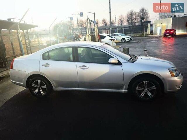 Серый Мицубиси Галант, объемом двигателя 2.35 л и пробегом 218 тыс. км за 5300 $, фото 1 на Automoto.ua