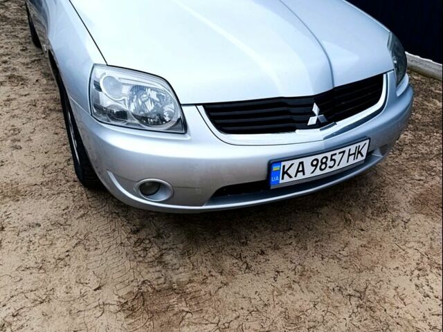 Серый Мицубиси Галант, объемом двигателя 2.4 л и пробегом 310 тыс. км за 5000 $, фото 1 на Automoto.ua