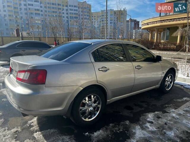 Серый Мицубиси Галант, объемом двигателя 2.4 л и пробегом 206 тыс. км за 5999 $, фото 1 на Automoto.ua