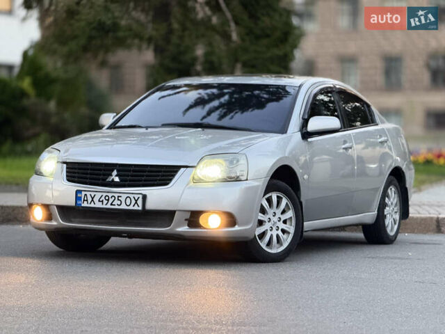 Сірий Міцубісі Галант, об'ємом двигуна 2.4 л та пробігом 279 тис. км за 5750 $, фото 1 на Automoto.ua